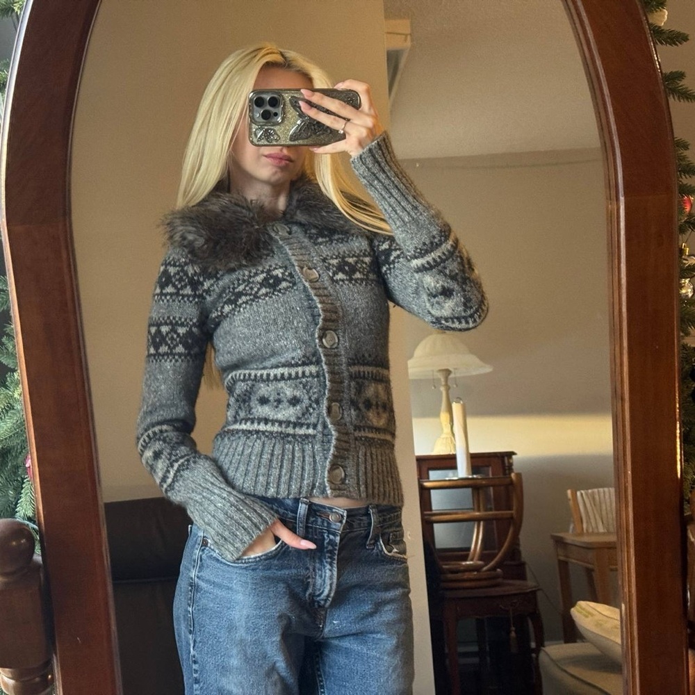 Vintage  Gray Nordic Patterned Cardigan